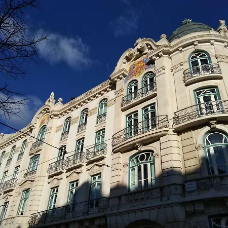 Maria Keil - Free Indoor Parking Lissabon