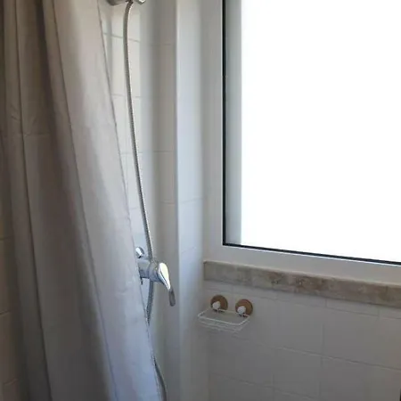 Maria Keil - Free Indoor Parking Apartment *